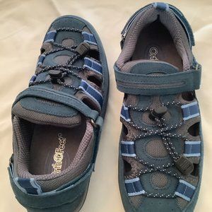 7.5M Orthofeet Sandal/sneaker Last week here than off to donation